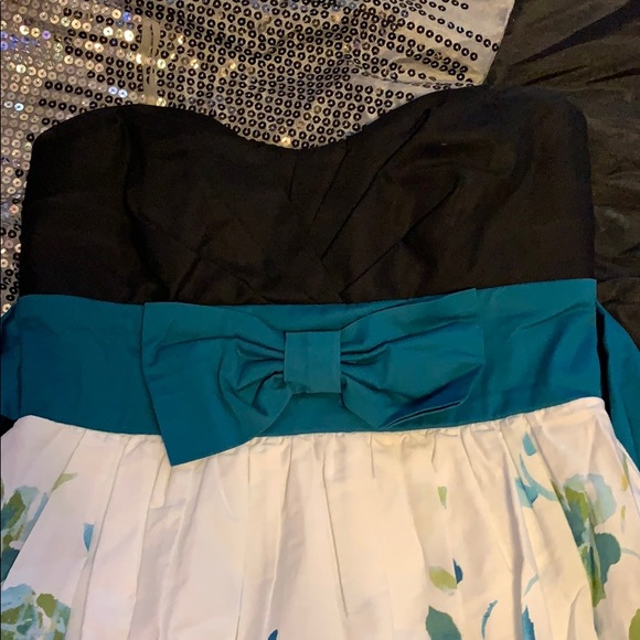 Floral dress strapless - Picture 2 of 3